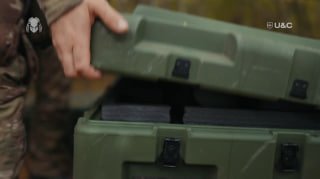 בסרטון נראה צוות מחטיבת חיזק (טורף) מפעיל את מערכת חסידה + MACE. כטב"מ סיור מזהה תחנת מכ"ם של האויב, ולאחר…