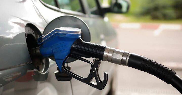 خبرگزاری خبرآنلاین: ⛽️نرخ چهارم بنزین قطعی شد؟/ دولت چه زمانی تصمیم نهایی درباره بنزین را می‌گیرد؟▫️یکی از مهم‌ترین بخش‌های ابهام‌آمیز در رو