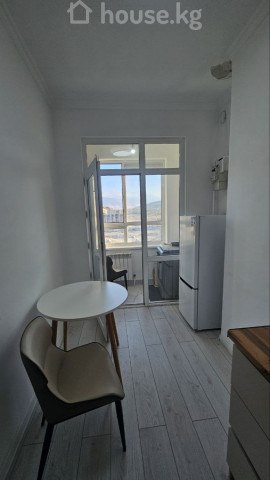 Продажа, квартира, 1-комн., 33 м2Адрес: Бишкек, Киргизия-2 м-н, чынгыз айтматова, 102/6Цена: $57 900 (5 071 461 сом)Тип предложения: от собственникаСерия: индивид. планировкаДом: панельный, 2023г.Этаж