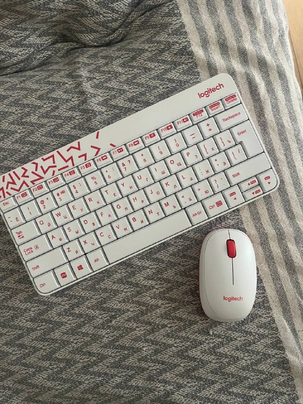 Продам клавиатуру и мышь Logitech — фото 1