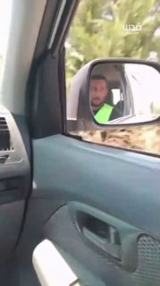 כדורי הכיבוש מכוונים לראש מחלקת המים של בינת ג'בייל ולמספר עובדים בזמן שהם העבירו מים לאנשים בעיירה עיתא אל…