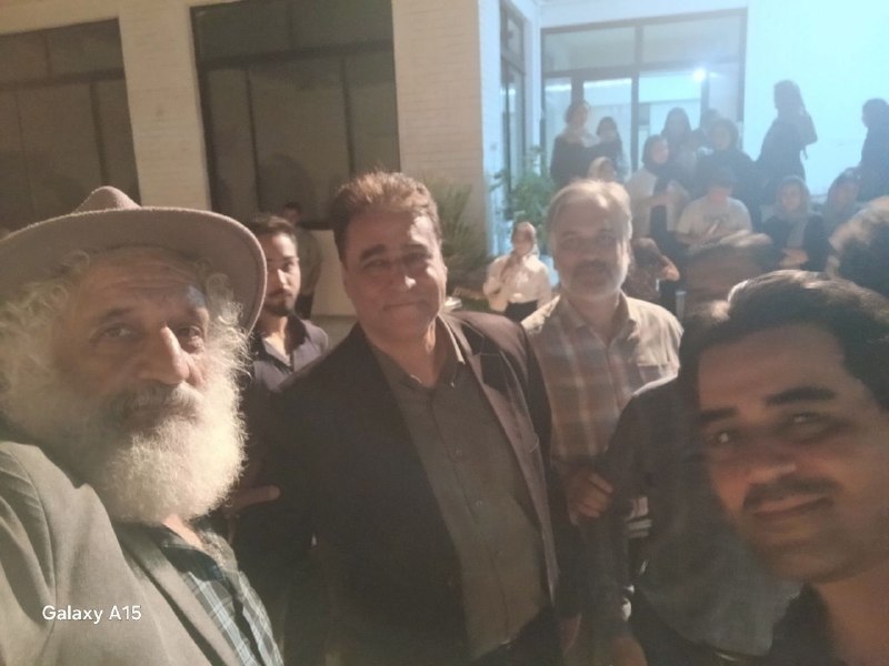 نامه گناباد - اخبار گناباد: مردی که جهان در قاب دوربینش بهترین جلوه ها را داشت بسیار خوشبخت بودم که در دور بین این بنده حقیر قرار،گرفت . روز،جهانی،ع