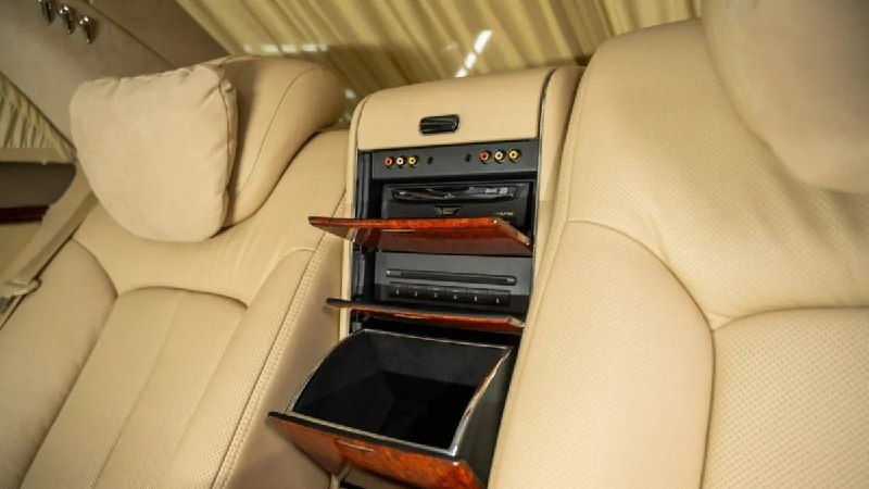 В Москве продают уникальный Maybach 62 S из коллекции шейха Катара 7