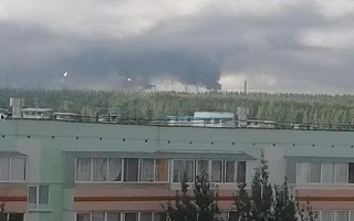 ❗️12 человек погибли и 39 пострадали при атаке дронов на Нижнекамск. В Татарстане объявили траурУкраинские беспилотники утром 10 августа атаковали Татарстан. В результате атаки погибли 12 человек, еще 39 пострадали, сообщает пресс-служба главы республики.Г