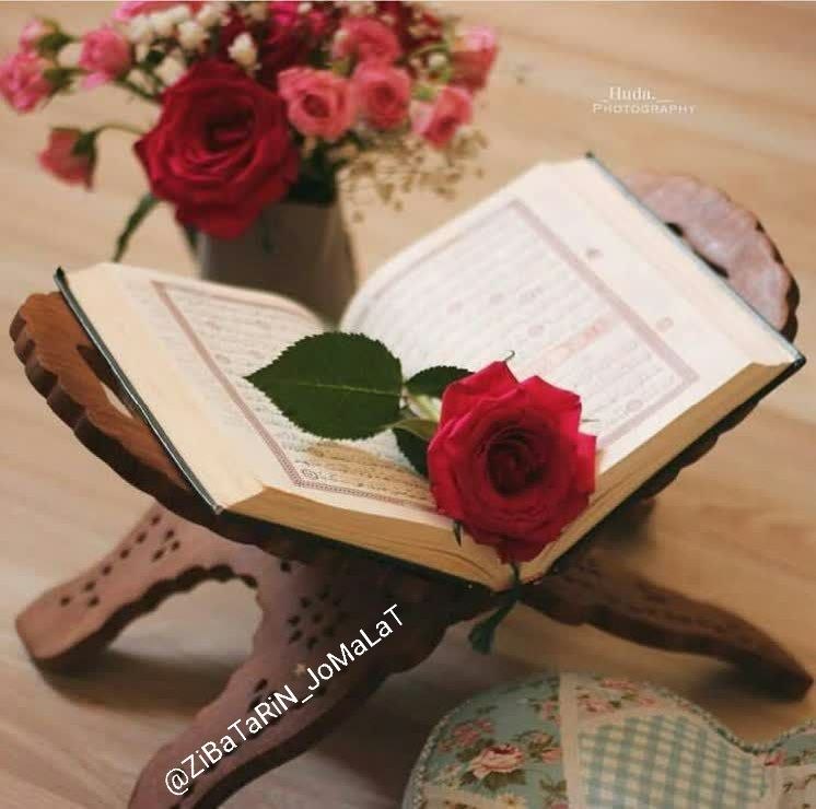 ذهن شاد و زندگی شاد: زنـدگی یعنی...بـخند، هرچند که غـمگینیببـخش، هـر چنـد که مسـکینیفـراموش کن، هرچند که دلـگیریایـنگونه بودن زیـباست.🌱🌺🍃🌺🍃🌺🌱