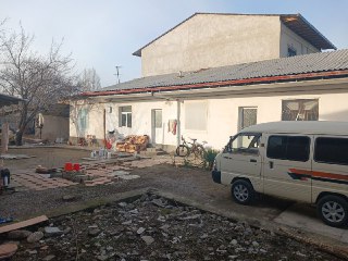 6 sotix yer deyarli hamma sharoiti bor