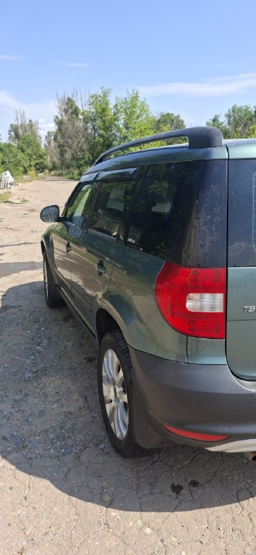 Попросили выложить !!! Продаётся škoda yeti 4×4 полный привод 2013года двигатель 1.8 бензин. В предмаксимальной компликтации климат-контроль и. Т. П. Авто в идеальном состоянии, не бита, не крашена, не подкрашено 1000 %. Пробег 127 000 км не отмотано не скручено. Первый хозяин с момента покупки. Официал преобреталась здесь в донецке.2 комплекта резины. Запаска не разу не ставилась. Цена 1 250 000.телефон +79494325887.связь с утра когда на работе плохая, после 15.00 хорошая.
📞 🇷🇺 Звоните: +79494325887 - фотография - 6