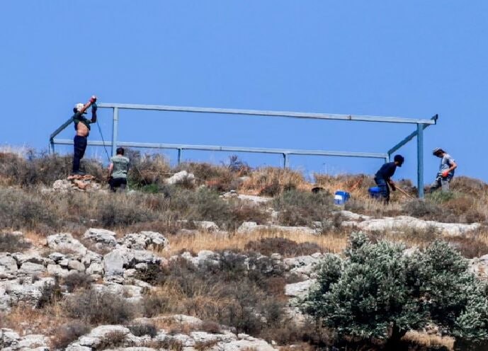 האצת בניית ההתנחלויות בגדה המערבית ובעזה; ממיליארד תקציבים ועד לקיר התמך החדש
