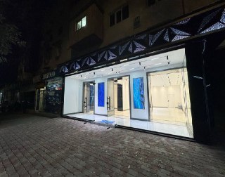 Sh.Rustaveli/Yakkasaroy - Yo'l bo'yida 110m2 tijoriy bino sotiladi