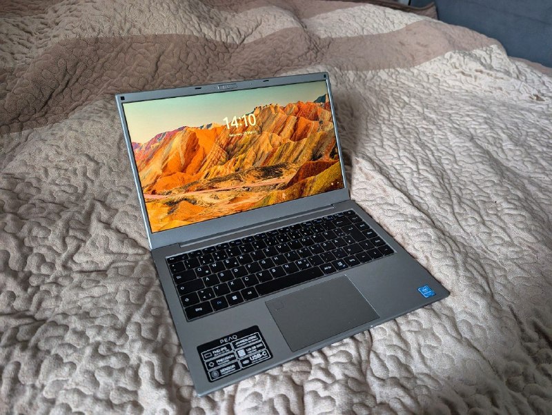 Ноутбук PEAQ — фото 1