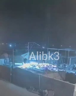 מצלמות מעקב מתעדות את הרגע שבו מפקדות כוחות הגיוס העממיים היו ממוקדות בווסית, עיראק.