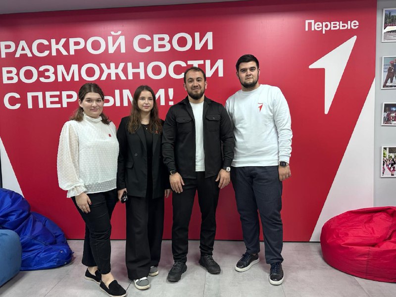 ⚡️ В 2020 году я учредил стипендии для школьников и студентов, чтобы поддерживать ребят, которые совмещают отличную учёбу с активным участием в обществ фото