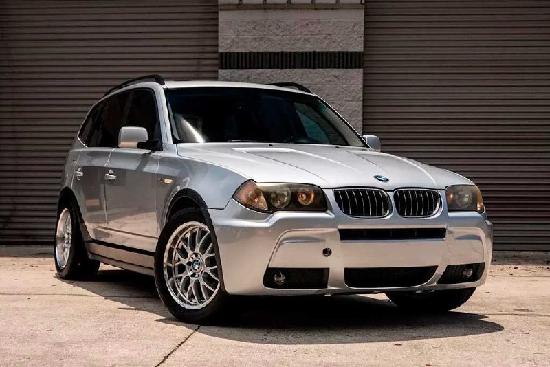 18-летний BMW X3 E83 с мотором от M3 E46Сообщается, что автомобиль был доработан