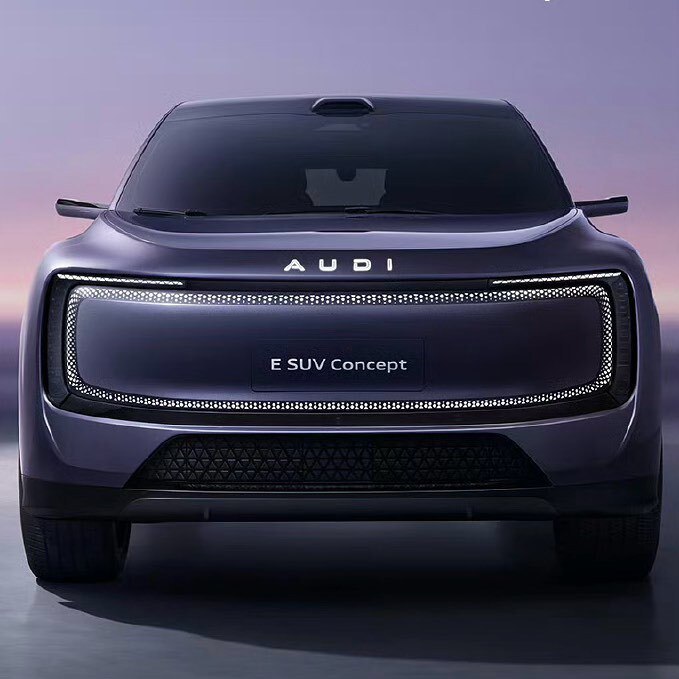 AUDI E SUV