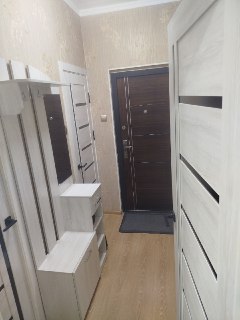 Продам свою 2х комнатная (без риэлторов)м.Ялангач,(Высоковольтный)