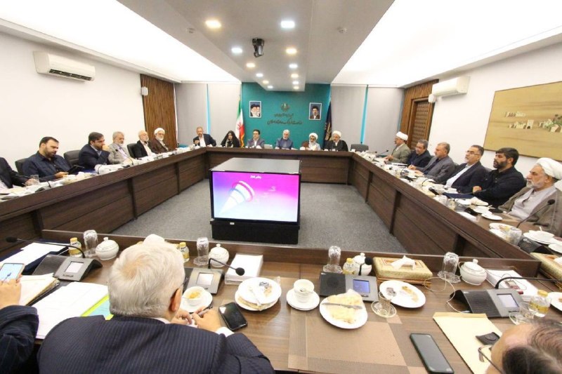 پارلمان شوراها: 🟠 هشتصد و پنجاه و ششمین جلسه شورای فرهنگ عمومی کشور با حضور سیدعباس صالحی وزیر فرهنگ و ارشاد اسلامی، زهرا بهروز آذر معاو