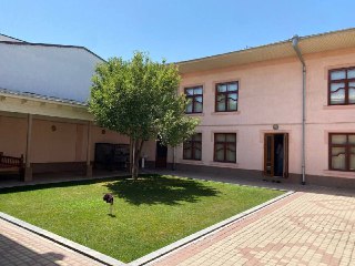 Продаётся 1 Линия Дом Яккасарай махалля Мукими 4,44 Сотки Фасад 15м