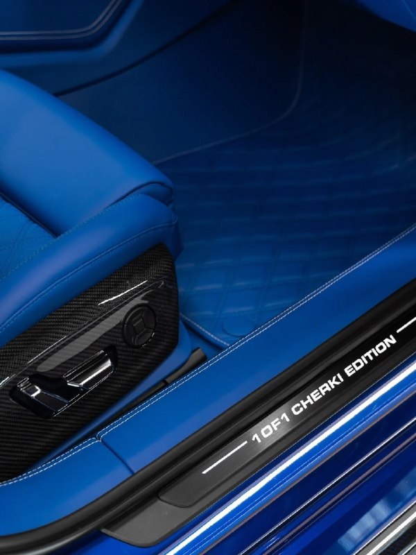 The 1of1 ABT RS6-LE in Ultra Blue. 8