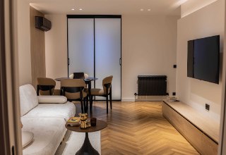 Novomoskovskaya, renovated 3-room apartment for sale