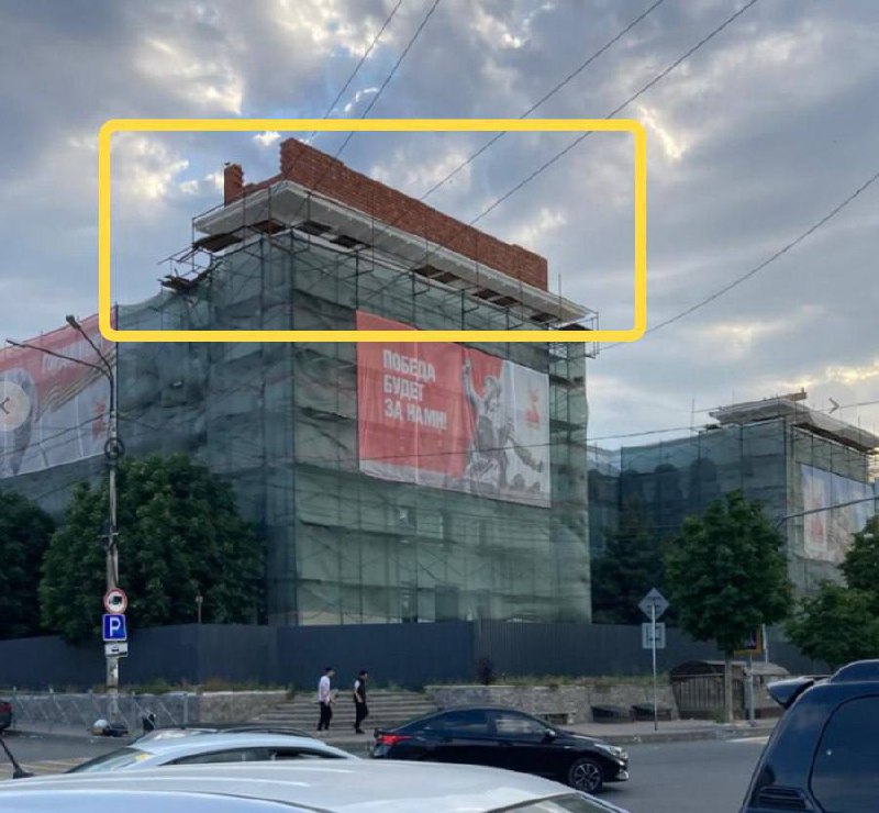 История с гостиницей «Дагестан» получила свое продолжение, как мы ранее и предполагали. фото