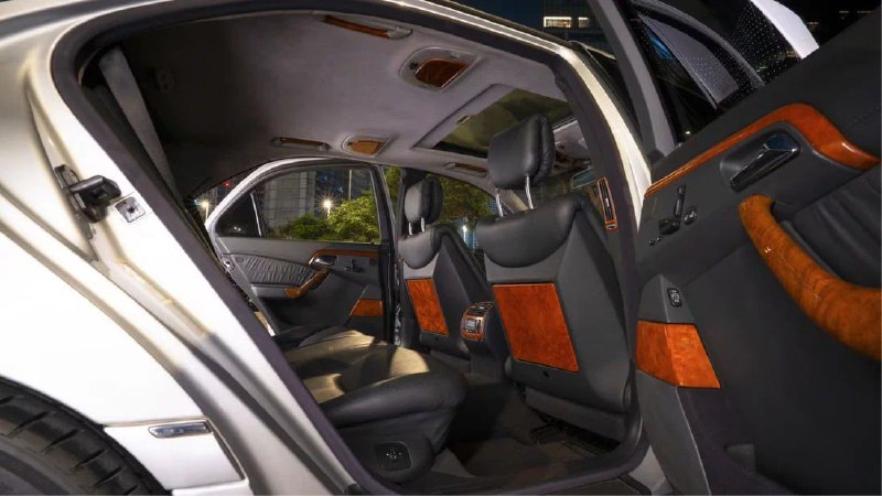 За Mercedes-Benz S-класса 2002 года планируют выручить до 160 тысяч долларов 4