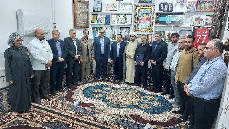 پایگاه خبری ندای دزفول: 🔴دیدار مسئولان ورزش و جوانان خوزستان و دزفول با خانواده شهید ورزشکار حسن حمدانی🔹 بنی‌تمیم مدیرکل ورزش و جوانان خوزستان ب