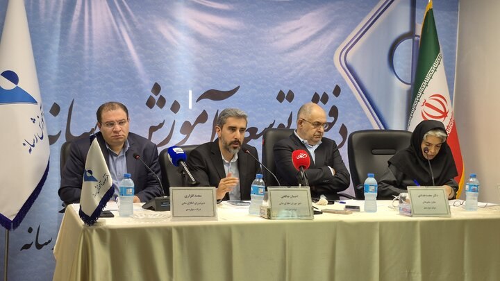 عصر ایران: پایان دوران رسانههای دولتی را به رسمیت بشناسیم🔹نشست تخصصی «بنبست اطلاعرسانی» با حضور نمایندگانی از دولتهای دوازدهم،
