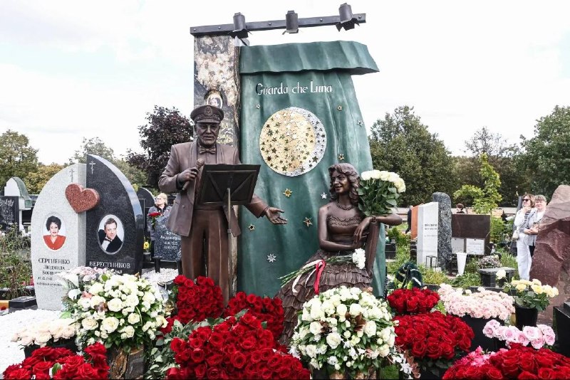 Филипп Киркоров рассказал, во сколько ему обошелся семейный мемориал на Троекуро