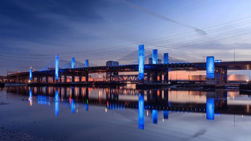 Remembering Pearl HarborPearl Harbor Memorial Bridge, New Haven, Connecticut (© Enzo Figueres/Getty Images)