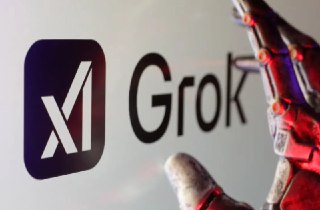 菲律宾将封禁马斯克AI聊天机器人Grok1月15日，据路透社报道，菲律宾信息和通信技术部部长亨利·阿古达(Henry Aguda)周四表示，菲律宾正着手封禁埃隆·马斯克(Elon Musk)旗下AI聊天机器人Grok，原因是该国对于Grok生成性化图像的能力感到担忧，其中包括可能对儿童安全构成风险的内容。Grok在周四的新闻发布会上，当被问及菲律宾是否会对于在全球引发争议的生成式AI工具Grok采取行动时，阿古达表示：“网络犯罪调查协调中心(CICC)已与国家电信委员会(NTC)合作封禁该应用。”阿古达表示