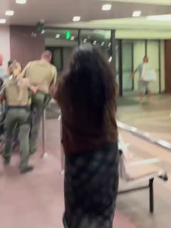 🇦🇷 She brought pepper spray to the movies? A fight over seats inside a packed cinema in Paraná, #Argentina turned into punches, hair pulling and pepper spray.