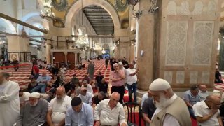 أذان المغرب يرتفع من المسجد الأقصى