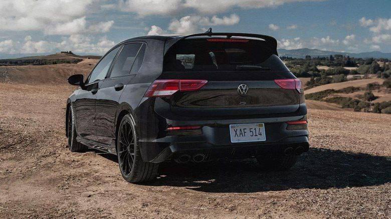 В России выставили на продажу новый Volkswagen Golf R за ₽10 миллионов — примерно столько же стоит н 2