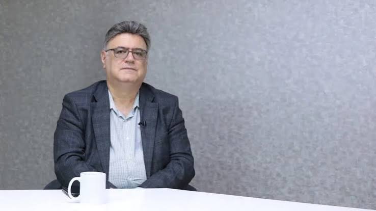BANKER | بنکر: بنزین در کمین قیمتها؛ جرقه بعدی گرانی کجاست؟آلبرت بغزیان، استاد اقتصاد دانشگاه تهران، تورم ۶۶ درصدی را بسیار بالا دانست