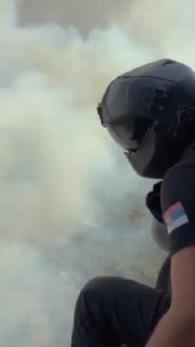 תושבי הכפרים הסמוכים לשריפות פונו. זה היום השני ברציפות, שריפות נרחבות כילו יערות בסרביה, לאור גל מזג אוויר…
