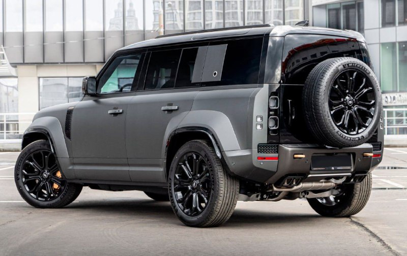 В России продают Land Rover Defender OCTA за 33,5 млн рублей 2