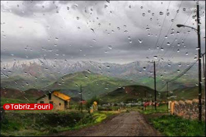 تبریز فوری: بارش پراکنده در شمال و شمال غرب کشور🔹امروز در شمال استان‌های آذربایجان غربی، آذربایجان شرقی و برخی نقاط اردبیل، رگبار، ر