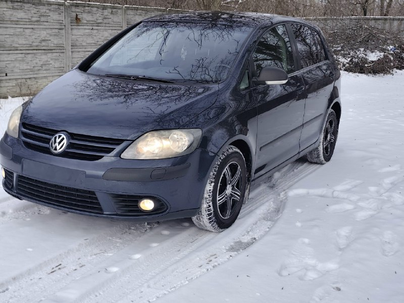 Продам volkswagen golf plus 2008г двигатель 1.6 коробка (механика) 5ст отличное состояние автомобиль... - фотография