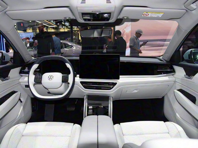 Volkswagen Passat получил гибридную версию ePro 3