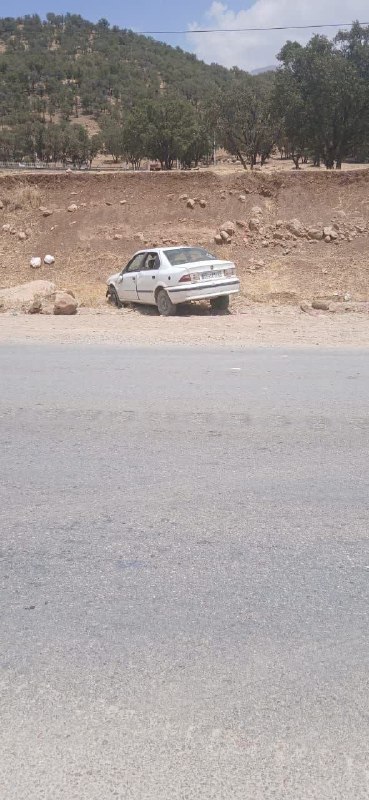 جهانبین نیوز: 🔴تصادف خودرو در شهرک تلورد ۵ مصدوم داشت🔶براثر انحراف خودروی سمند در شهرک تلورد بخش بازفت ۵سرنشین این خودرو مصدوم و به کم