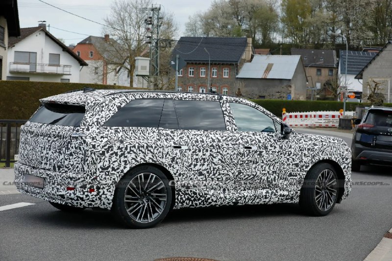 Lexus анонсировал крупнейший электрокар в линейке 3