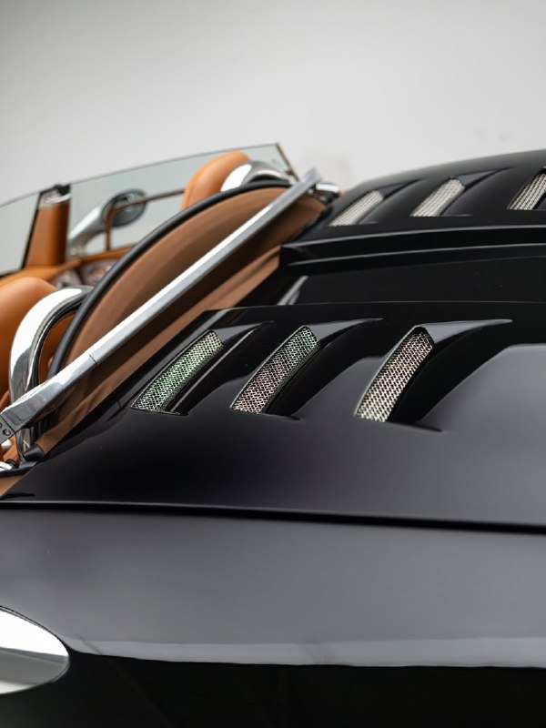 Spyker C8 Laviolette 2006 года выделяется на фоне однообразного мира суперкаров. Собранный вручную в 6