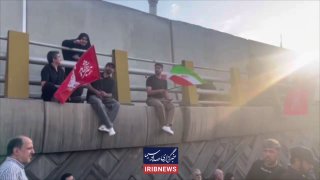 🎦 מצב הרוח ברחובות סביב כיכר האימאם חוסיין בדקות הראשונות של הלוויה של מנהיג ההרוג של איראן