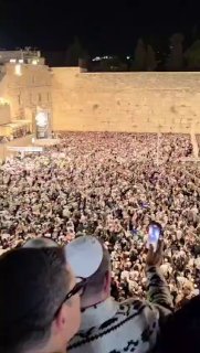 Tens of thousands of settlers storm the Burak Wall, west of the blessed Al-Aqsa Mosque.