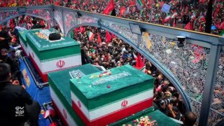 🇮🇷 8 שעות מתחילת טקס ההלוויה ואנשים עדיין מנסים להגיע לרכב עם האימאם חמינאי השהיד ומשפחתו כדי להיפרד.