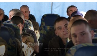 Россия и Украина провели обмен пленнымиОбмен состоялся в формате 103 на 103 человека, рассказали «Новой-Европа» в проекте «Хочу найти» и общественном движении «Наш выход».67 из 103 военных, вернувшихся в Россию, провели в украинском плену меньше года, а де