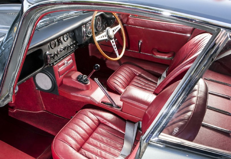 Jaguar E-Type исполнилось 65 лет 3