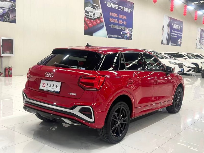 Audi Q2l фото 2