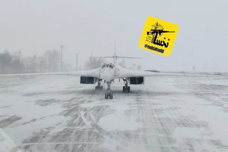 ناب جهادی | جنگ و مذاکرات: 🔶معرفی کلی:🔸 بمب افکن Tu-160 که در ناتو با نام Blackjack شناخته می‌شود، یک بمب افکن راهبردی مافوق صوت و حامل موشک‌های کر