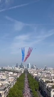 🔴 טיסת הדגמה של תעתועים אוקראינים בחגיגת הבסטיליה בצרפת